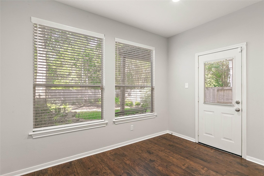 139 Ledgestone Place - Photo 13
