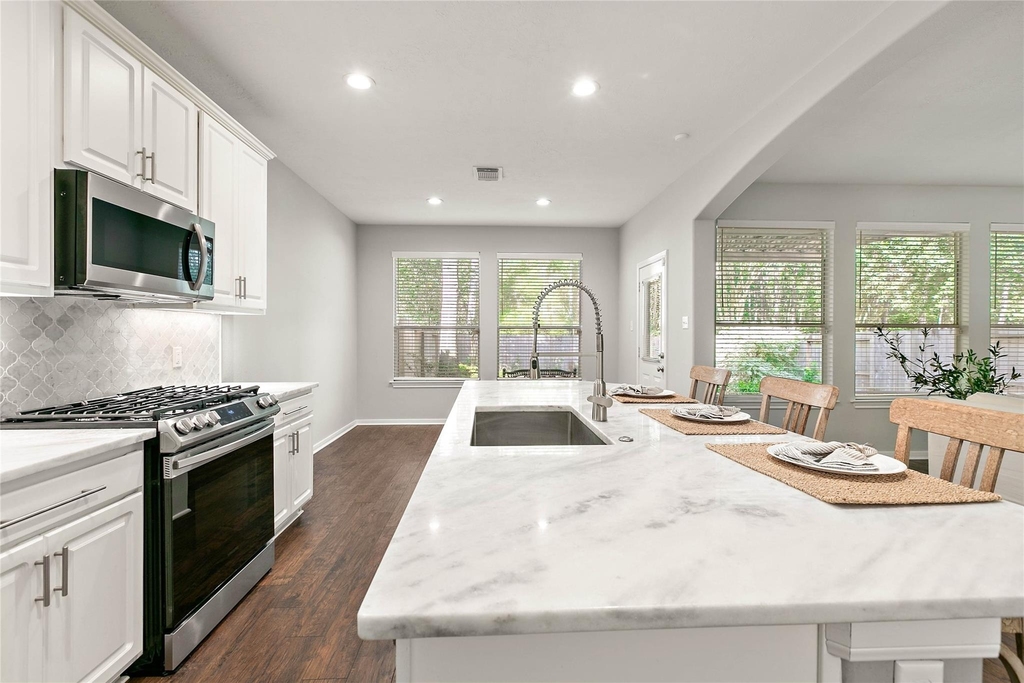 139 Ledgestone Place - Photo 14