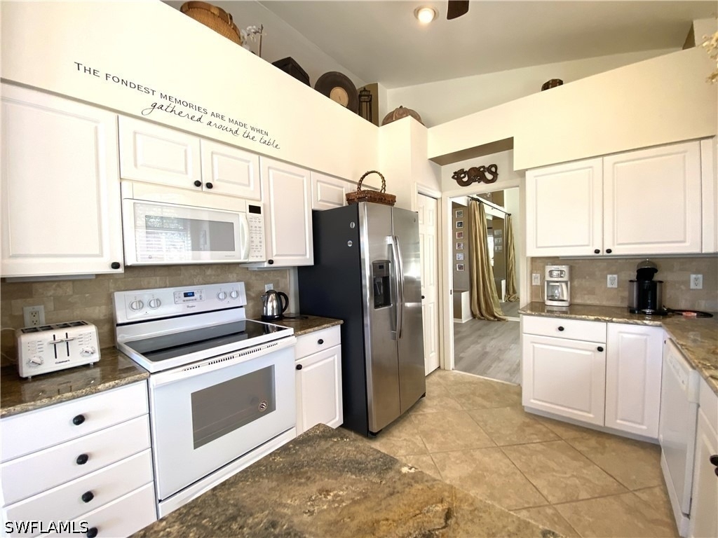 1570 Winding Oaks Way - Photo 11
