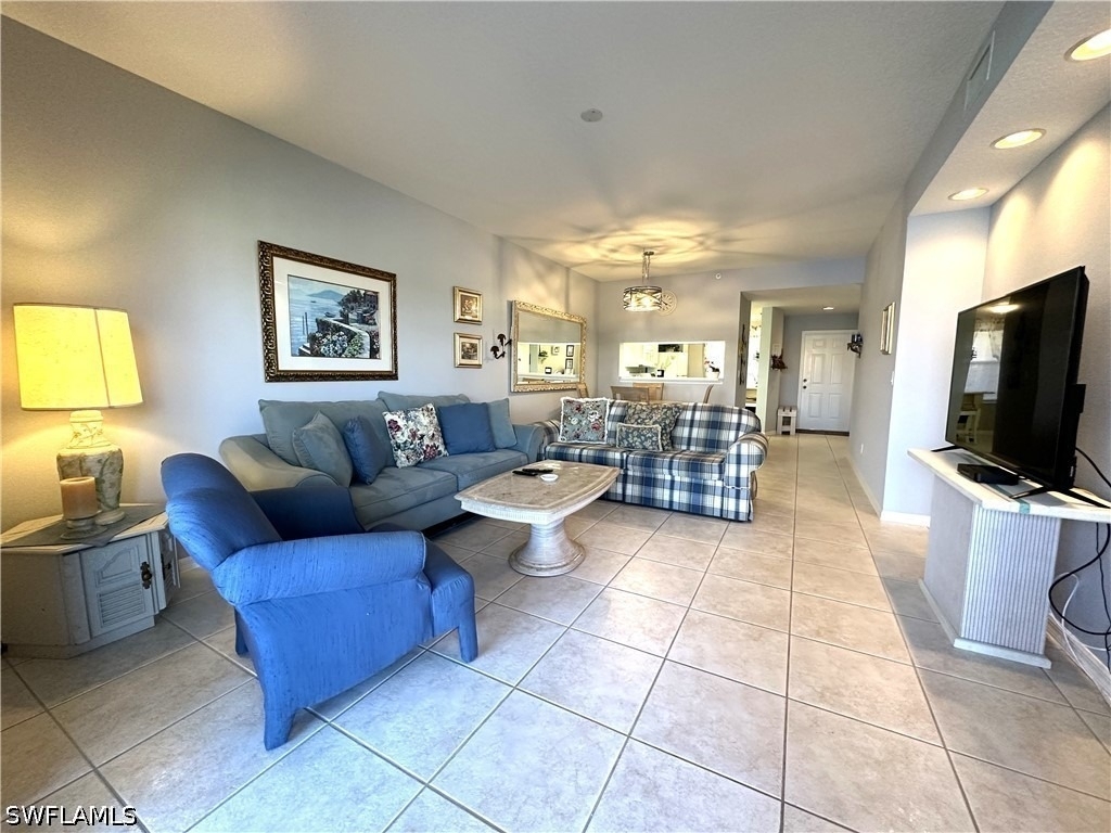 6670 Huntington Lakes Circle - Photo 5