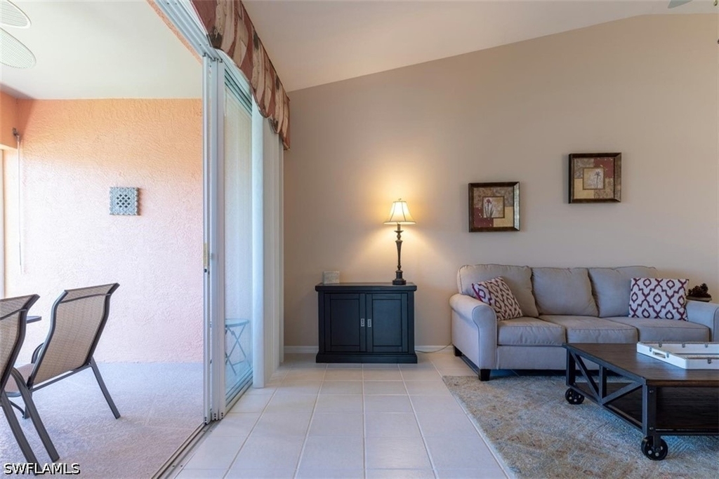 7030 Lone Oak Boulevard - Photo 15