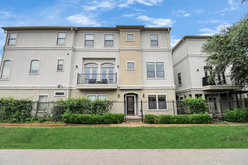 5443 Kansas Street - Photo 0