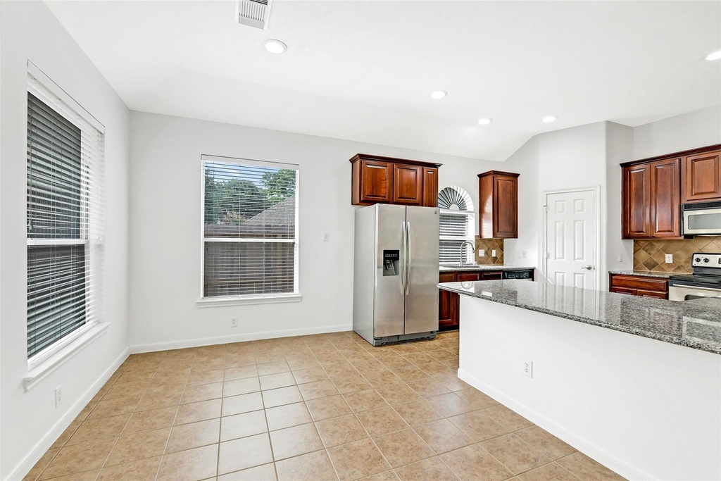19227 Countryhills Court - Photo 17