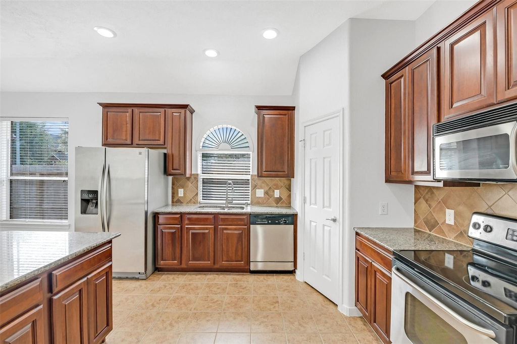 19227 Countryhills Court - Photo 15