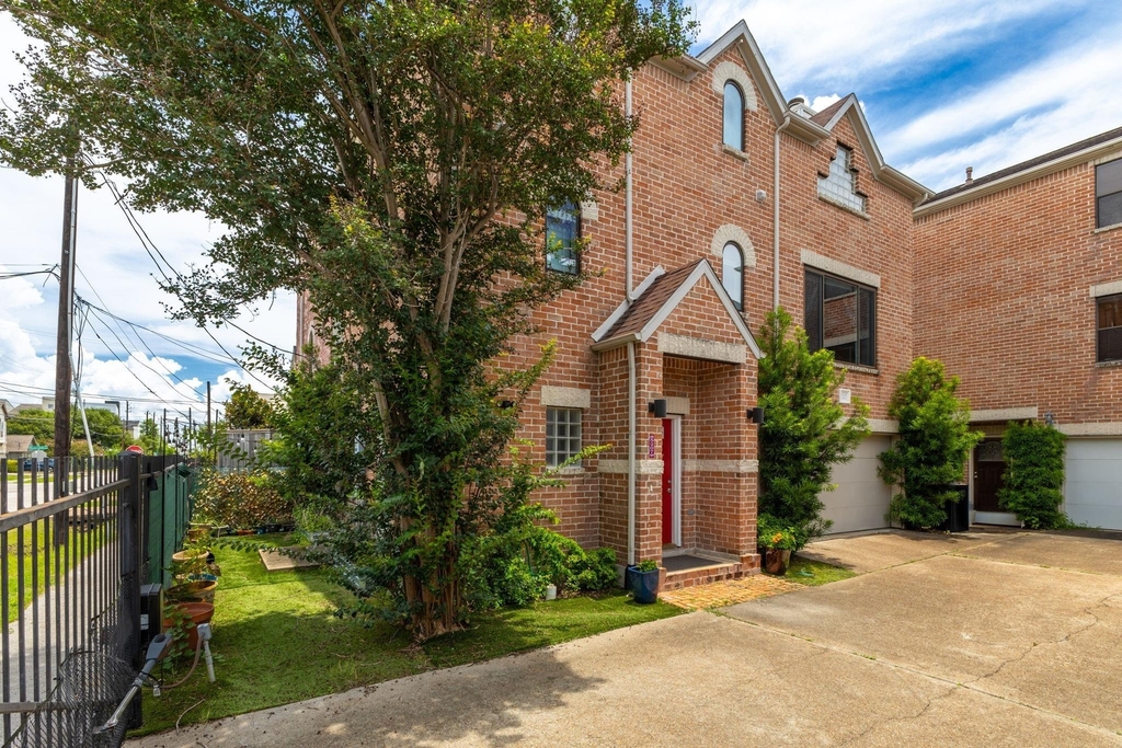 5207 Cornish Street - Photo 1