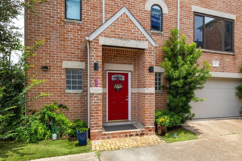 5207 Cornish Street - Photo 2