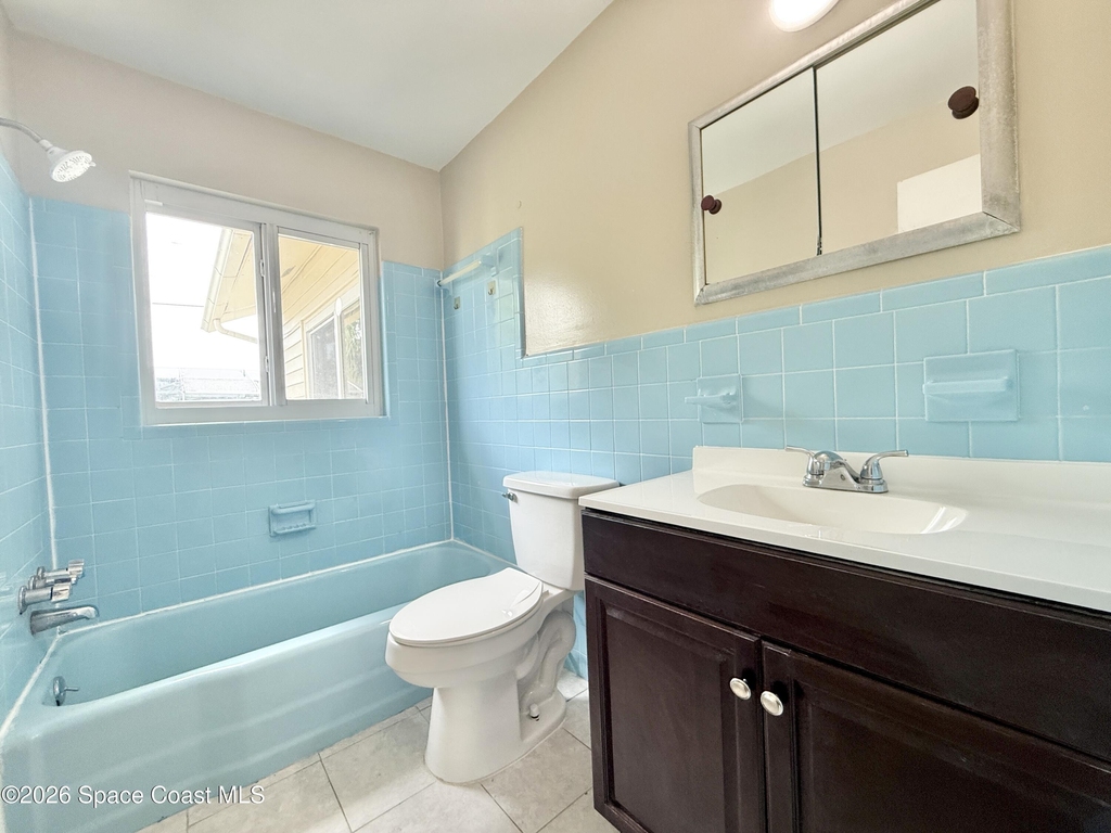 1635 Nassau Street - Photo 7