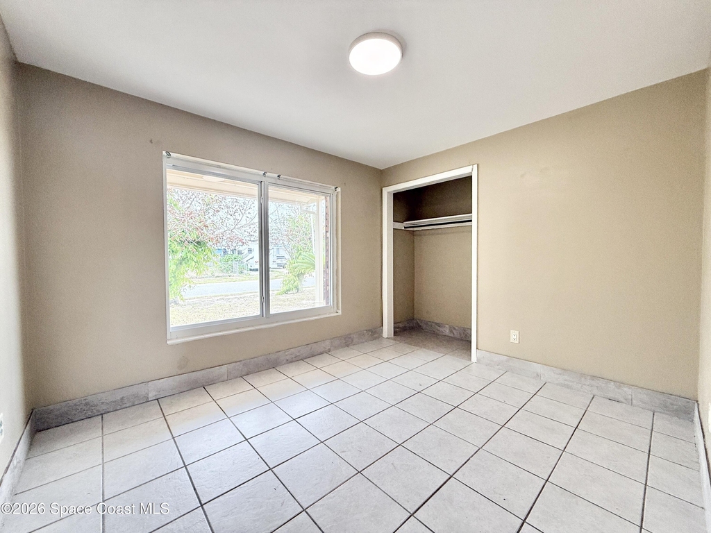 1635 Nassau Street - Photo 6