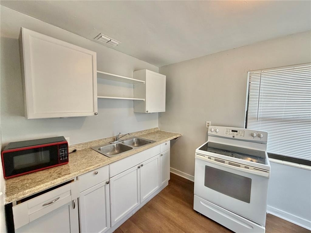1320 18th Avenue S - Photo 6