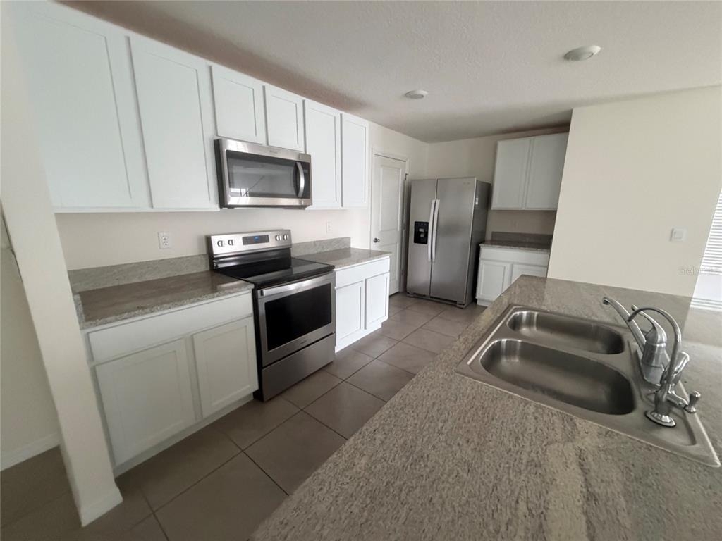 12153 White Cypress Place - Photo 4