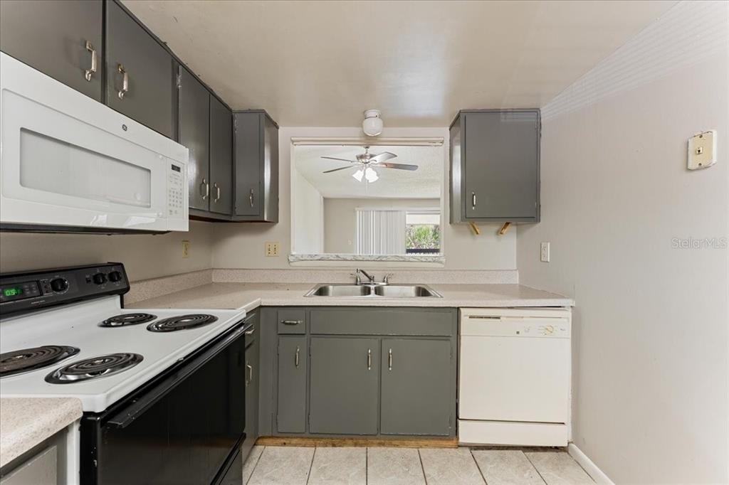 6332 Newtown Circle - Photo 5