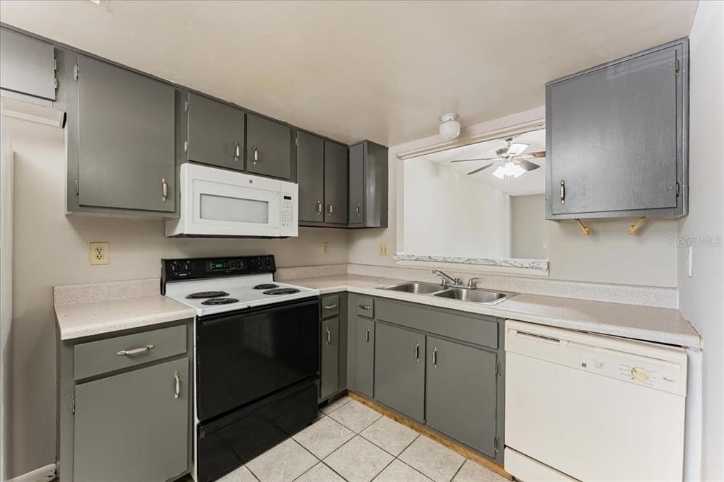 6332 Newtown Circle - Photo 4