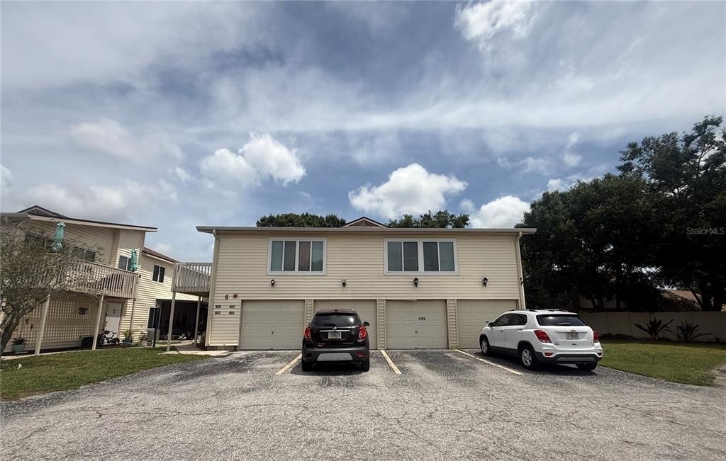 1101 Spring Meadow Drive - Photo 2