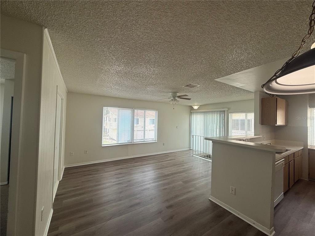 1101 Spring Meadow Drive - Photo 11