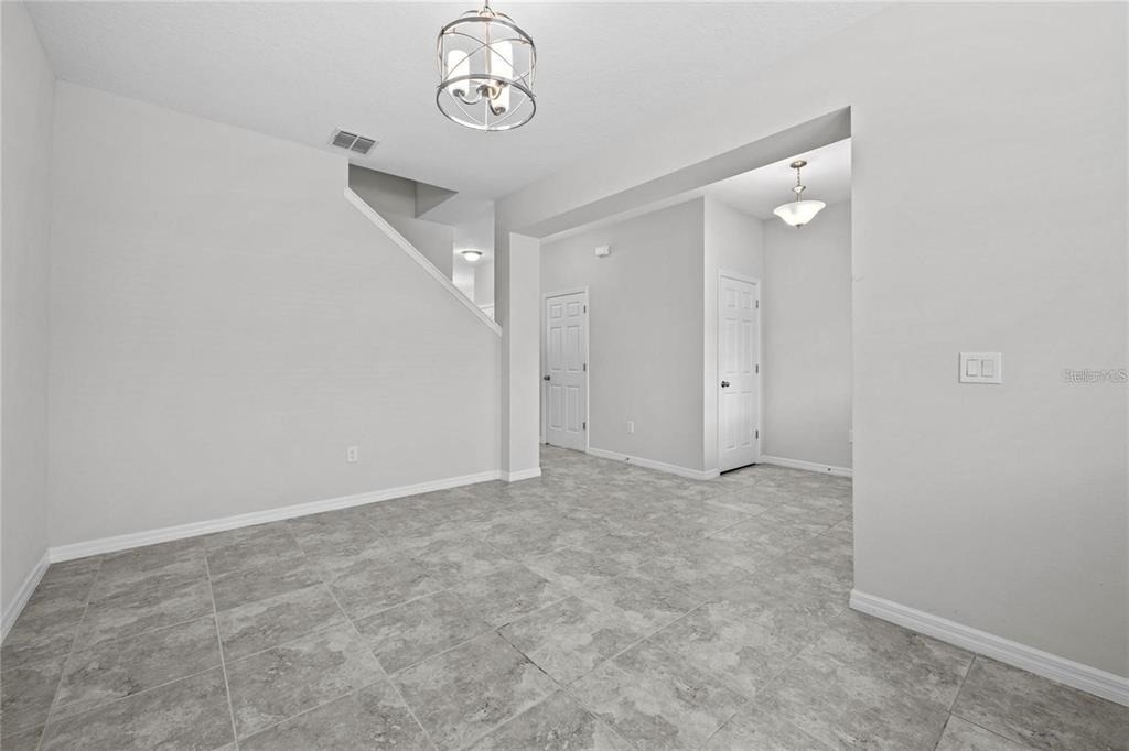 8061 Glenlloyd Avenue - Photo 3