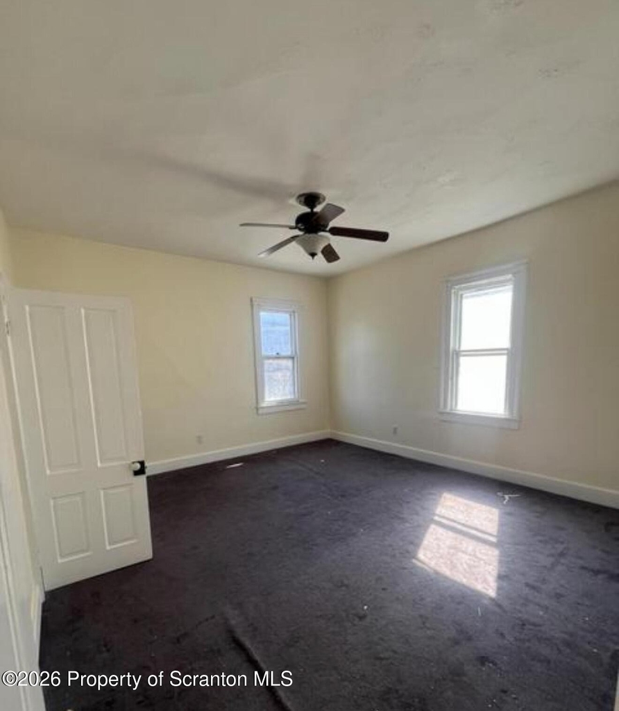1351 Capouse Avenue - Photo 4