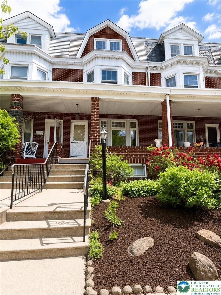 1538 Chew Street - Photo 1