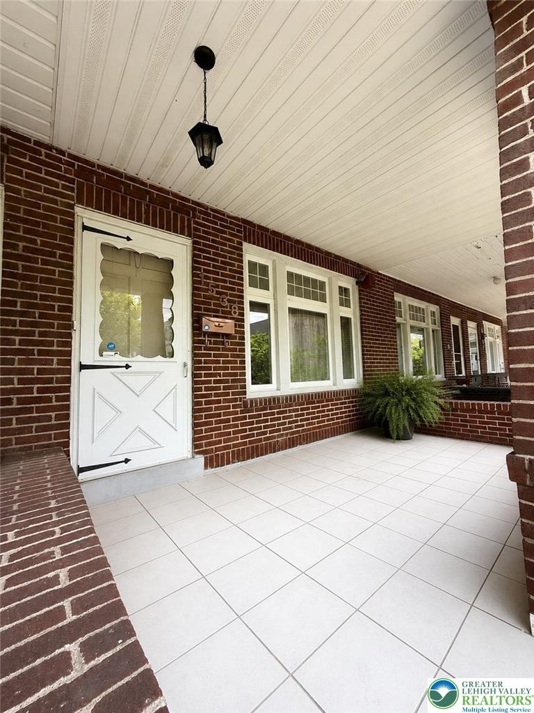 1538 Chew Street - Photo 2