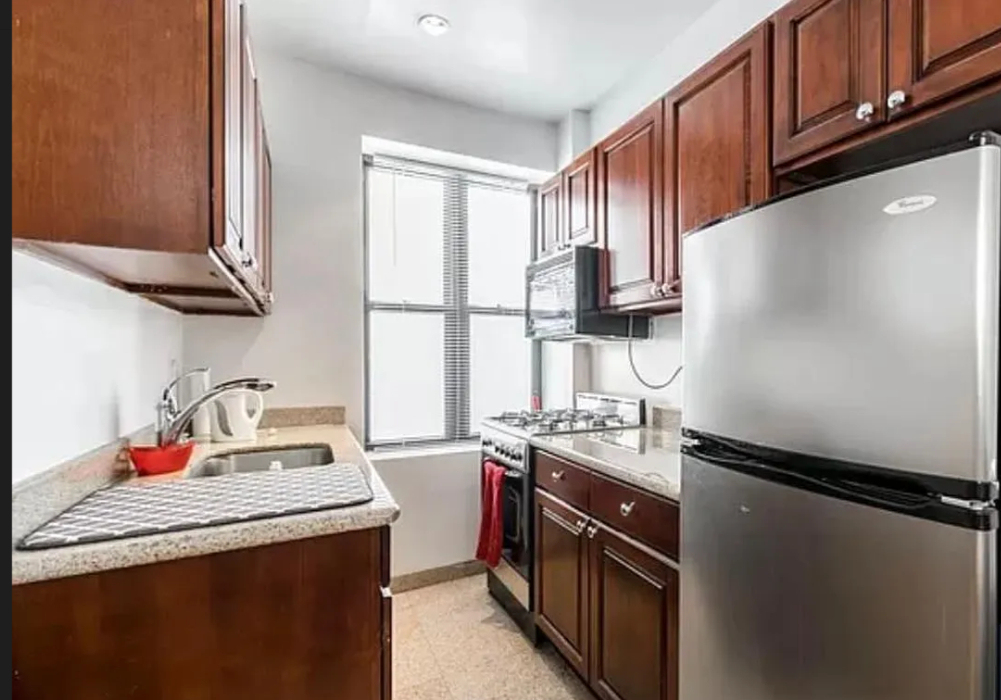 167 East 33rd Street - Photo 3
