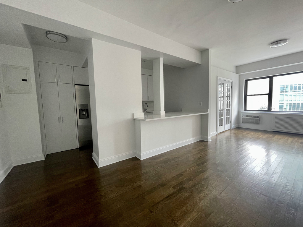 East 57th Street - Photo 1
