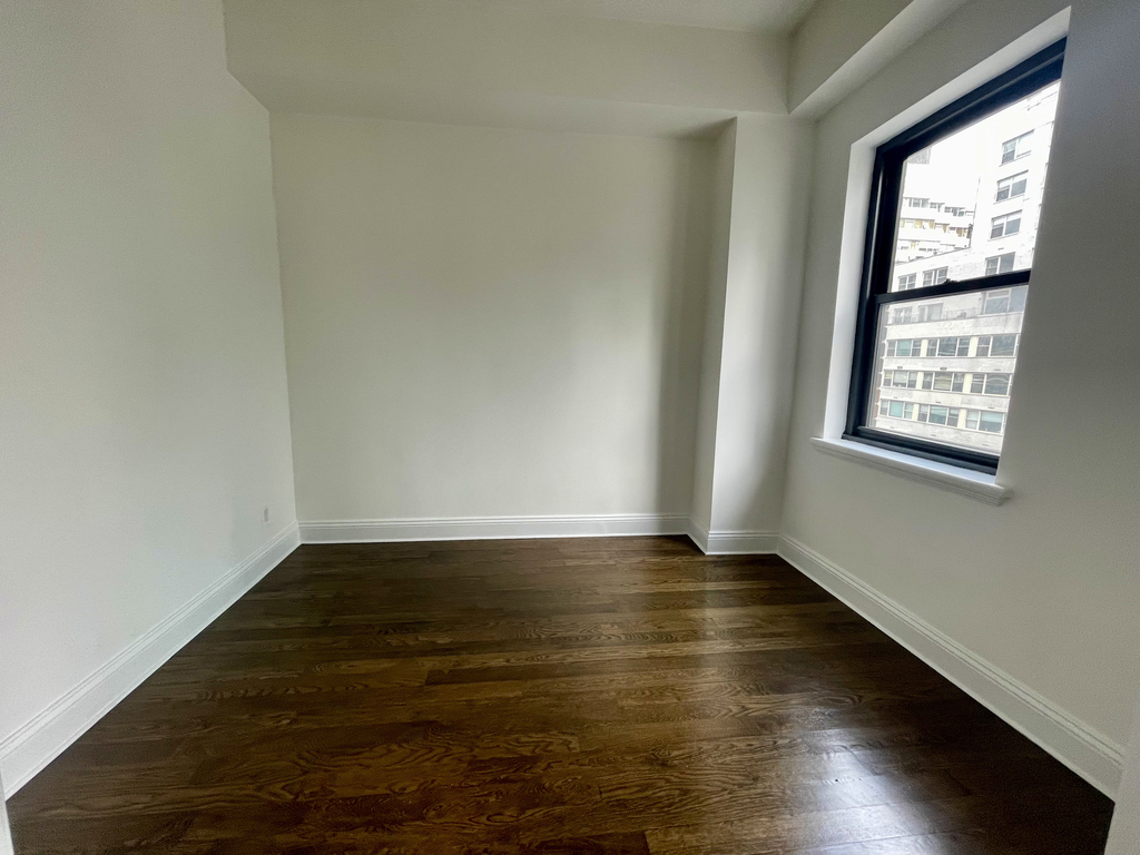 East 57th Street - Photo 6