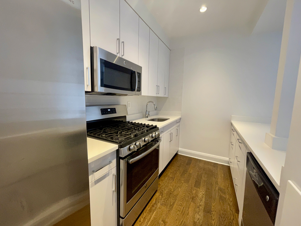 East 57th Street - Photo 2
