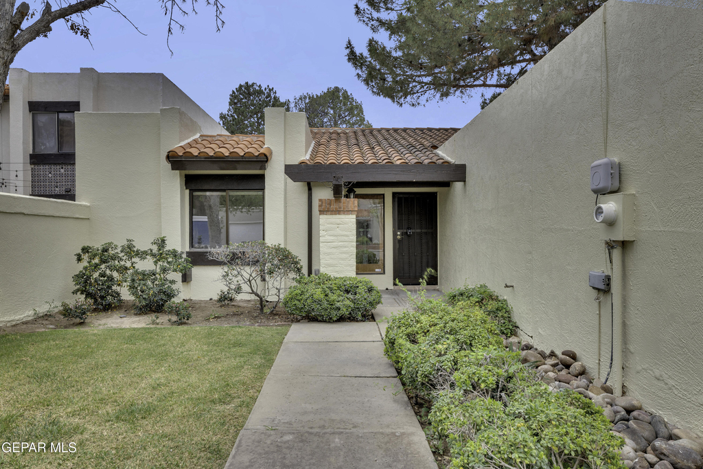 620 Lakeway Drive - Photo 10