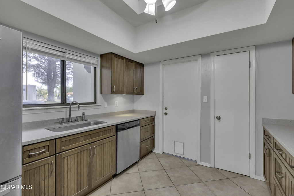 620 Lakeway Drive - Photo 26