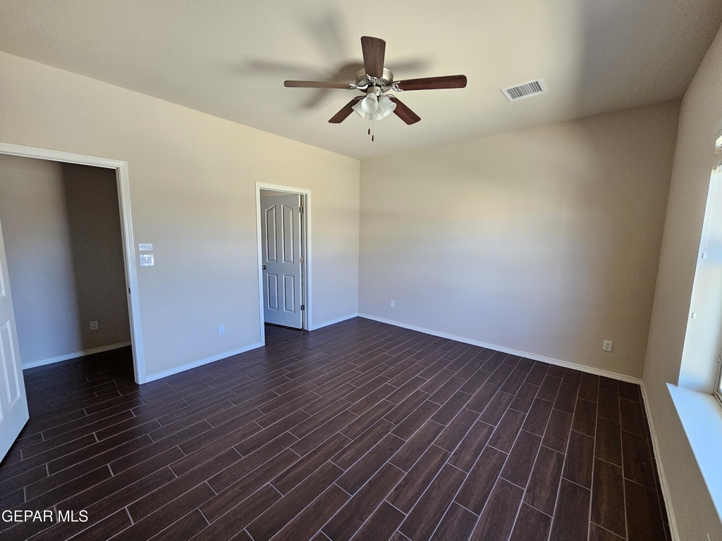 2217 Furtherpoint Place - Photo 9