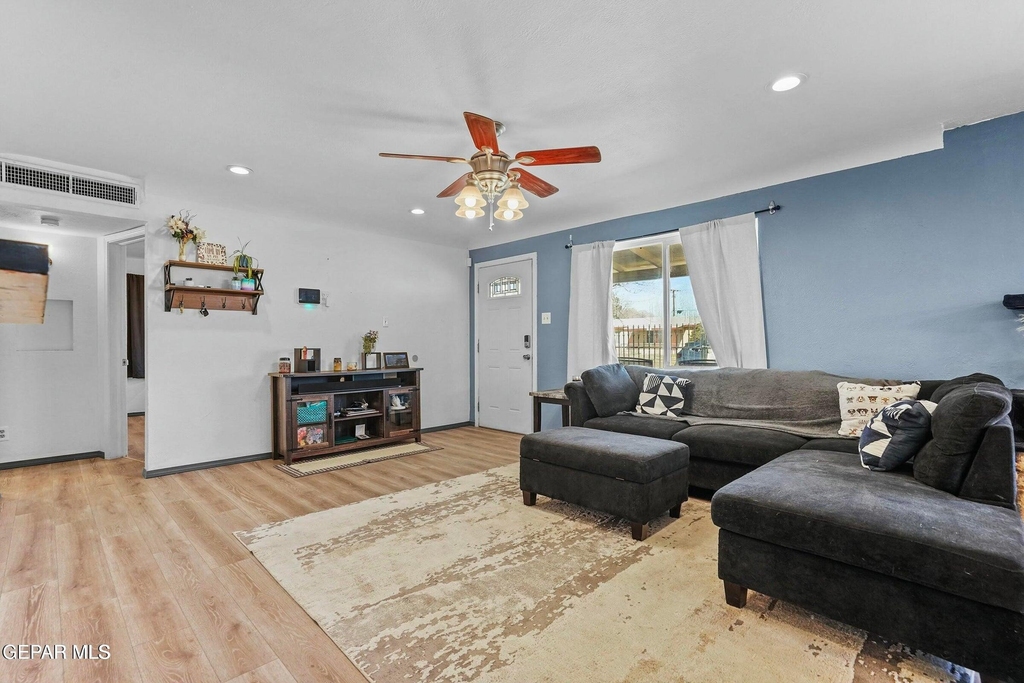 4728 Sierra Madre Drive - Photo 4