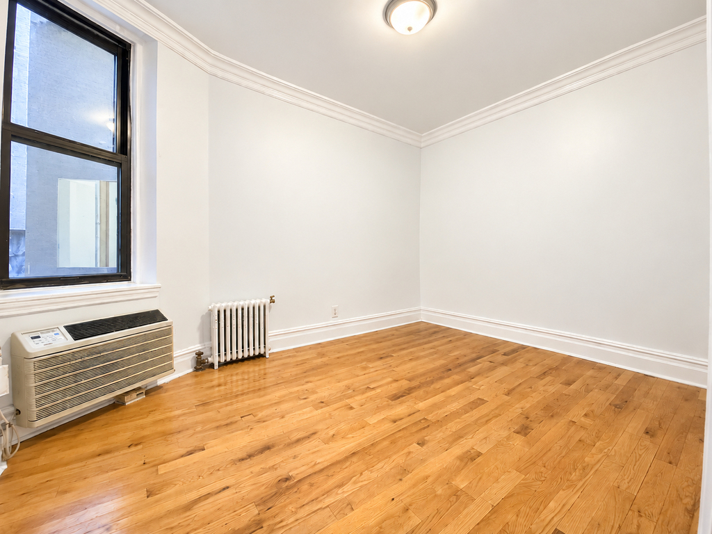 West 68th Street & Broadway - Photo 2