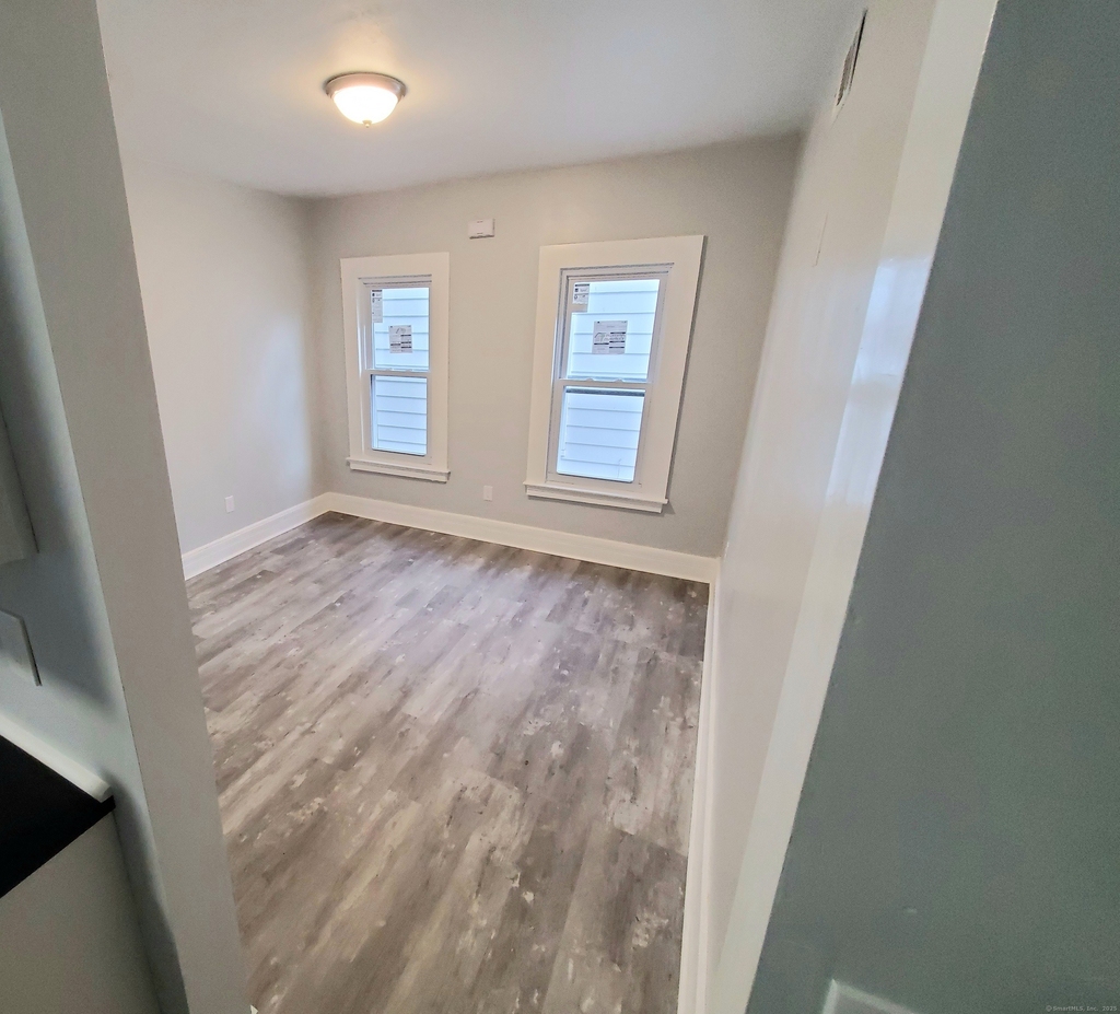 402 Huntington Street - Photo 9