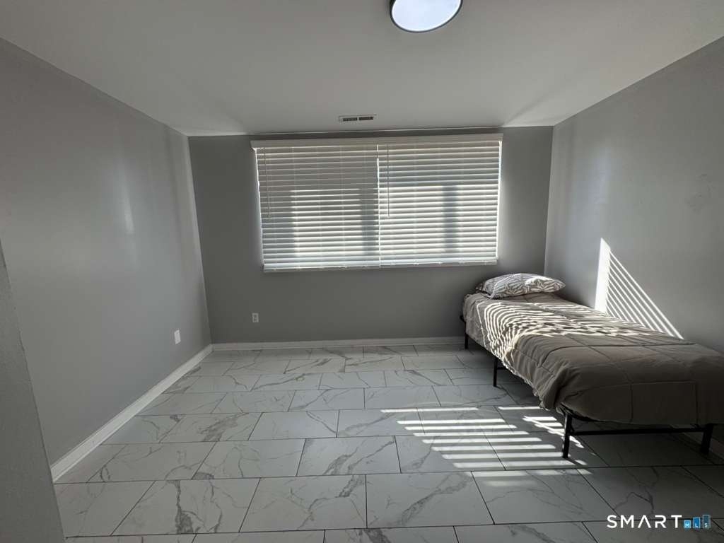 62 Coleman Street - Photo 1