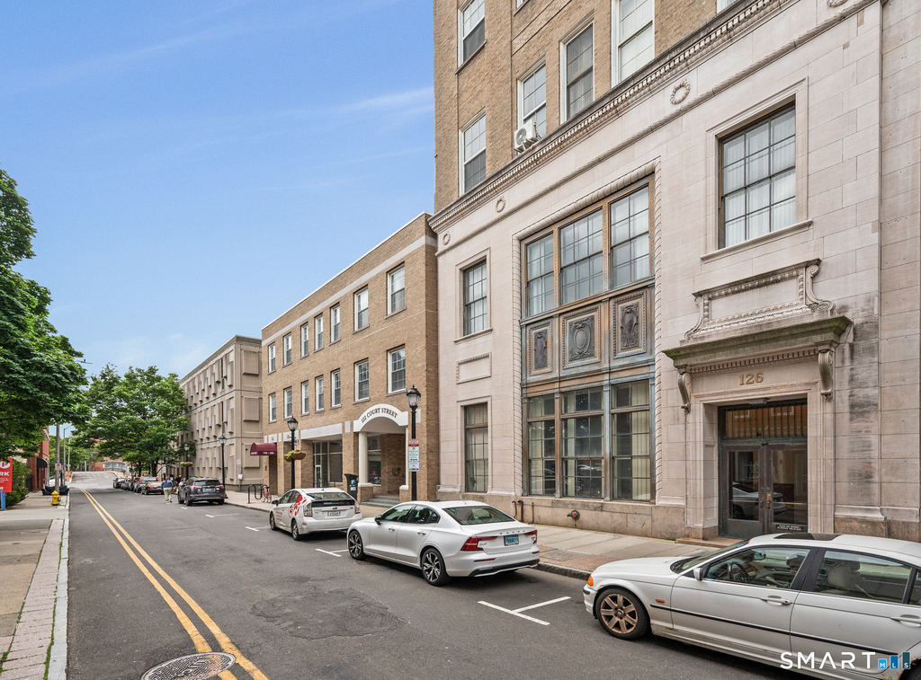 124 Court Street - Photo 1