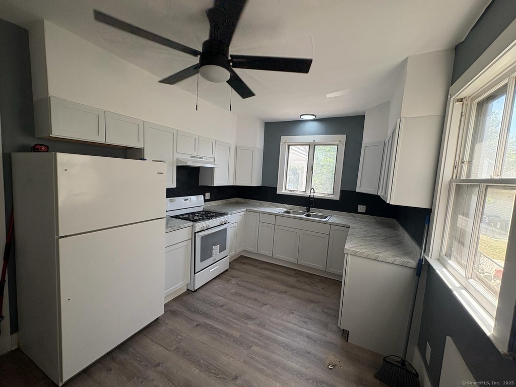 319 Sherman Avenue - Photo 8