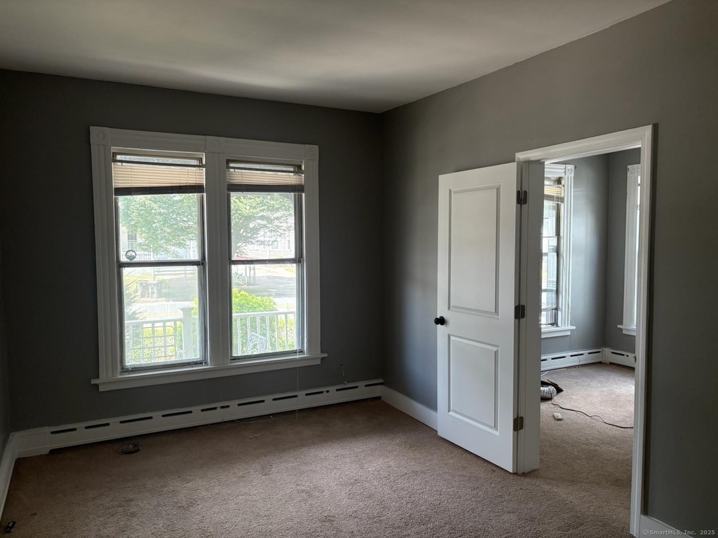 319 Sherman Avenue - Photo 4