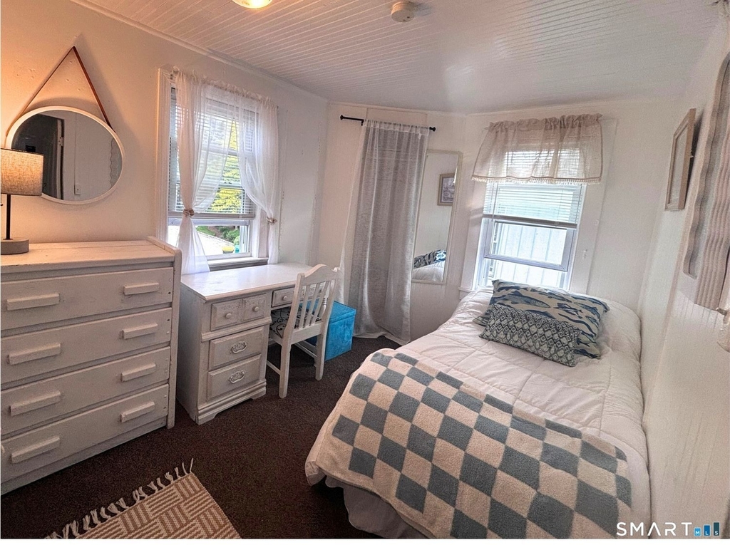 918 Fairfield Beach Road - Photo 6