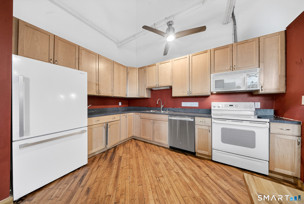 325 Lafayette Street - Photo 5