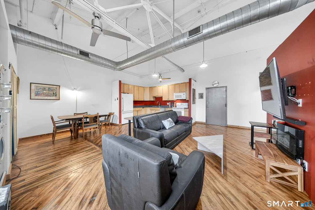 325 Lafayette Street - Photo 2
