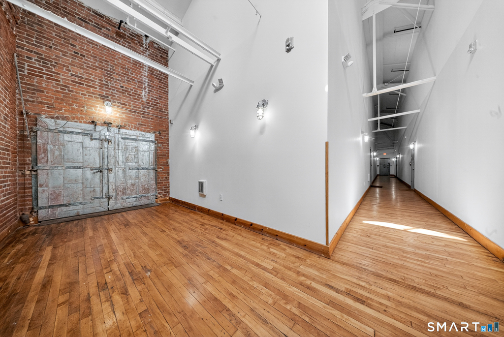 325 Lafayette Street - Photo 17