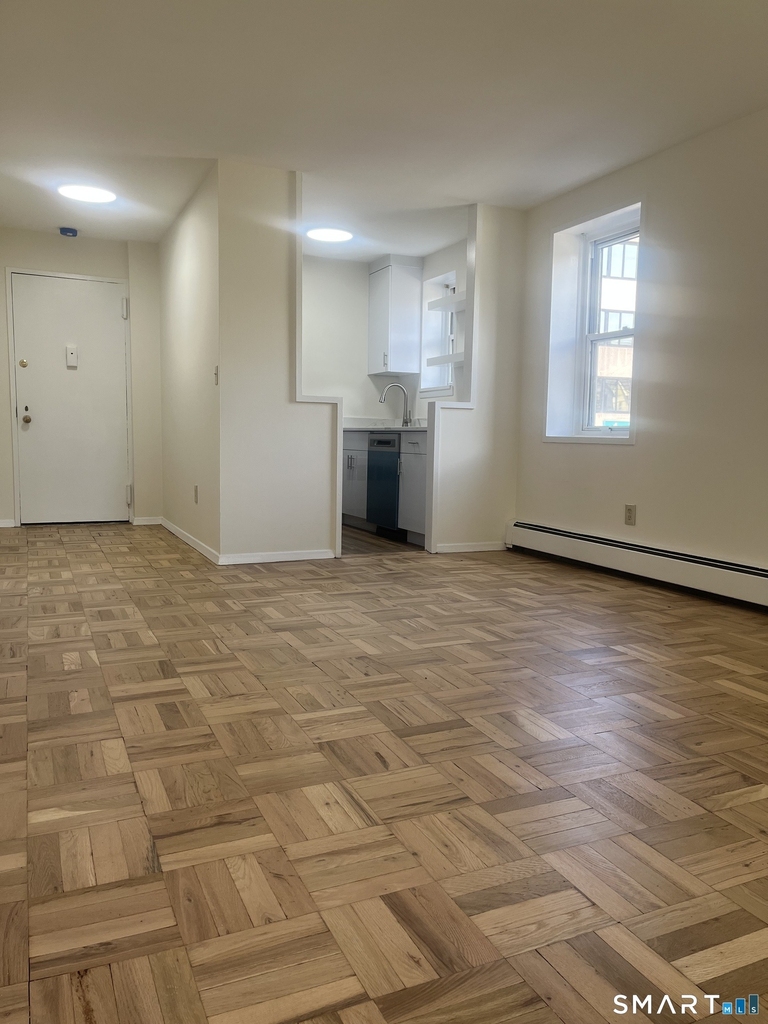 140 Grove Street - Photo 4
