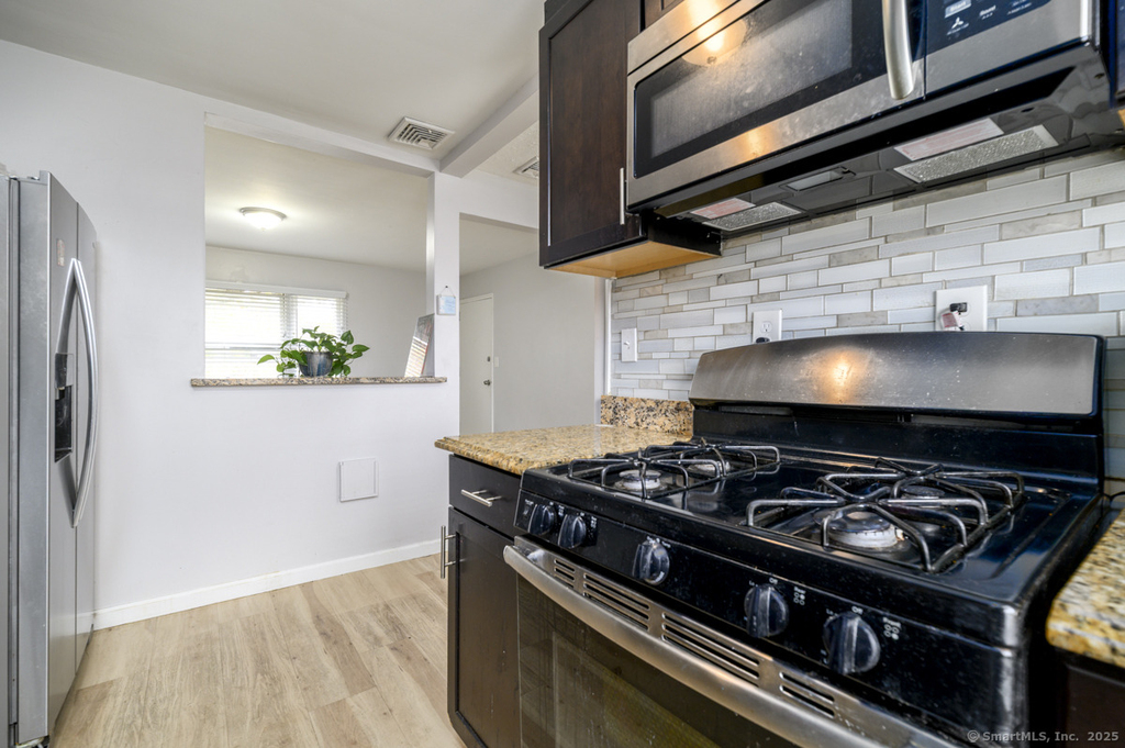 1046 Main Street - Photo 3
