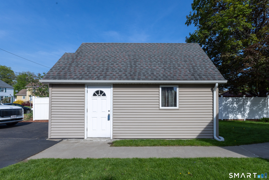31 Suffield Street - Photo 17