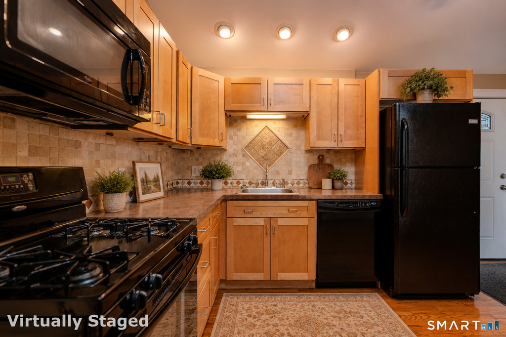 31 Suffield Street - Photo 20