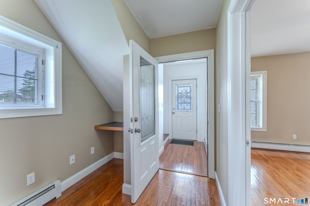 31 Suffield Street - Photo 4