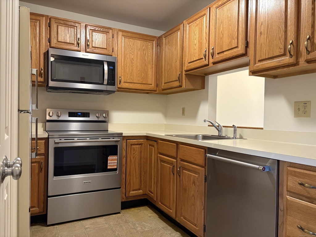 79 Danbury Road - Photo 2