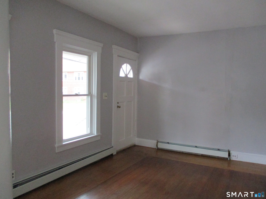 105 Woodstock Avenue - Photo 5