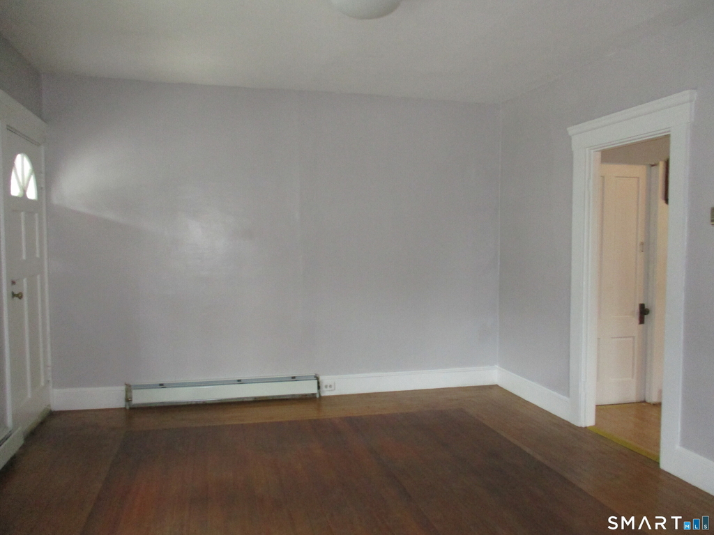 105 Woodstock Avenue - Photo 4