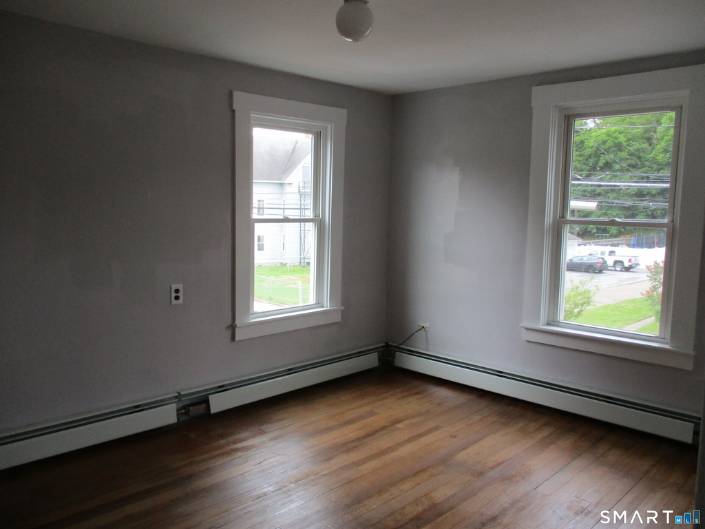 105 Woodstock Avenue - Photo 8