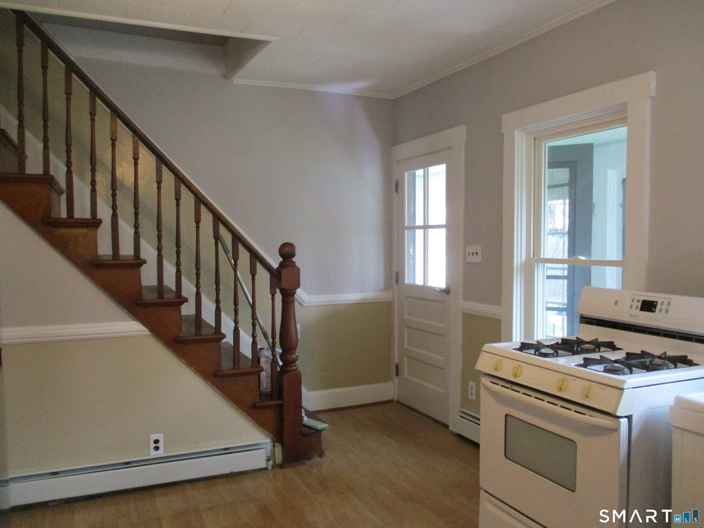 105 Woodstock Avenue - Photo 1